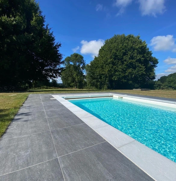 Installateur de piscines en coque polyester | JMA PISCINES